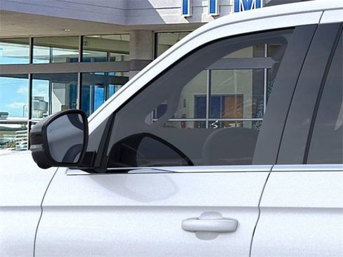 New 2025 Ford Expedition Active image 20