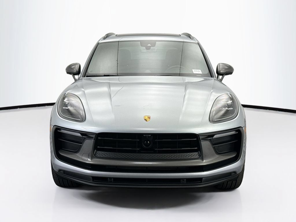 Used 2026 Porsche Macan AWD/4WD image 10