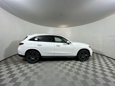 New 2025 Mercedes-Benz GLC 350e 4MATIC image 9