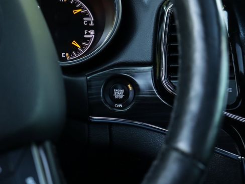 Used 2020 Jeep Grand Cherokee Limited w/ Premium Lighting Group image 21