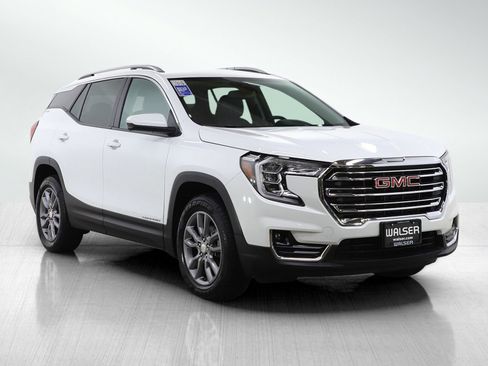 Used 2024 GMC Terrain SLT image 7