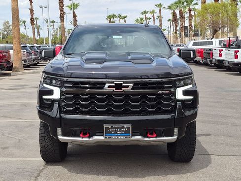 Certified 2022 Chevrolet Silverado 1500 ZR2 w/ Technology Package AWD/4WD image 8