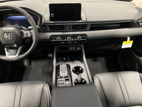 New 2025 Honda Pilot Elite image 21