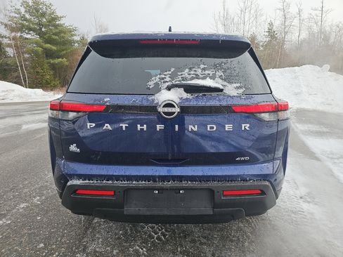 Certified 2025 Nissan Pathfinder SV image 6