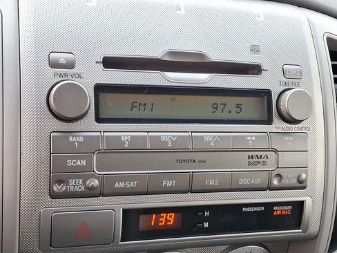 Used 2010 Toyota Tacoma PreRunner image 18