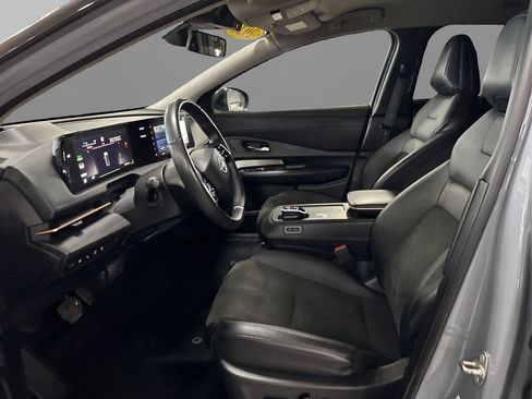 Used 2023 Nissan Ariya ENGAGE image 9