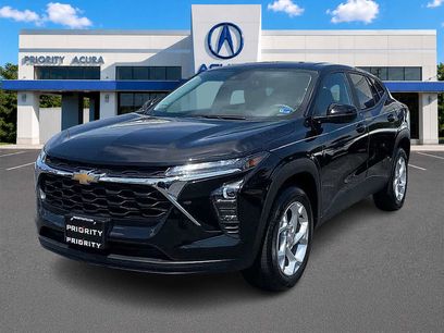 Used 2025 Chevrolet Trax LS w/ LS Convenience Package