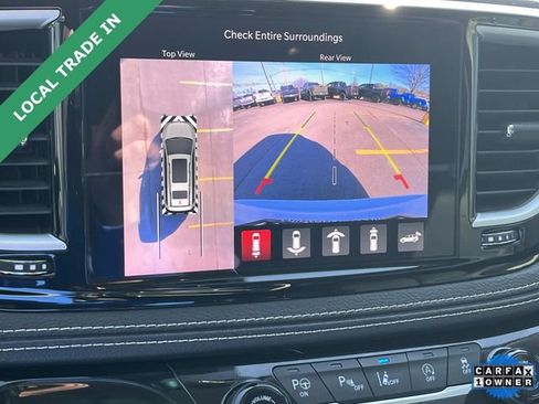 Used 2024 Chrysler Pacifica Touring-L w/ Road Tripper Package image 31
