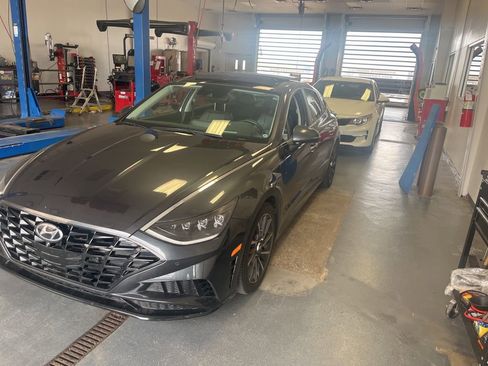 Used 2020 Hyundai Sonata Limited FWD image 5