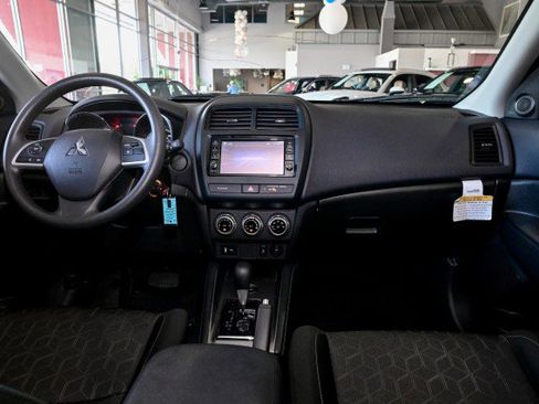 Used 2024 Mitsubishi Outlander Sport AWD image 29