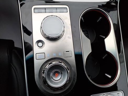 Used 2025 Genesis GV80 2.5T Standard image 20