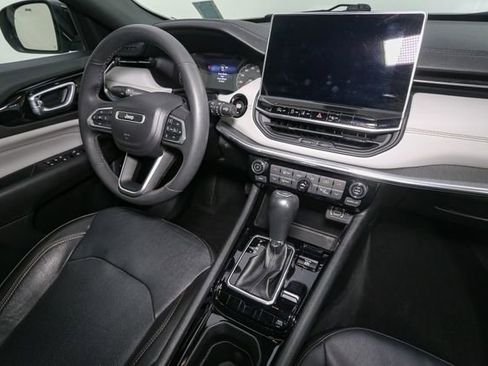 Used 2023 Jeep Compass Limited AWD/4WD image 18