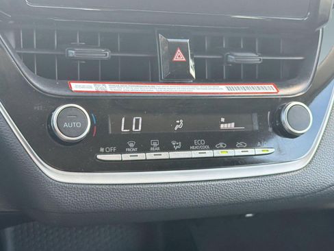 Certified 2025 Toyota Corolla LE FWD image 25