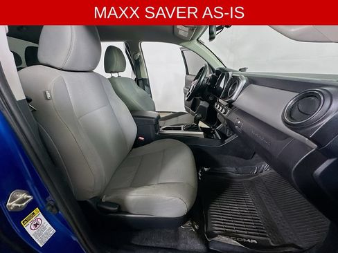 Used 2017 Toyota Tacoma SR5 AWD/4WD image 11
