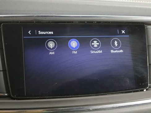 Used 2024 Buick Enclave Premium image 34