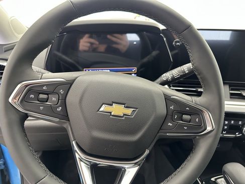 New 2025 Chevrolet Trax LT w/ Driver Confidence Package image 10