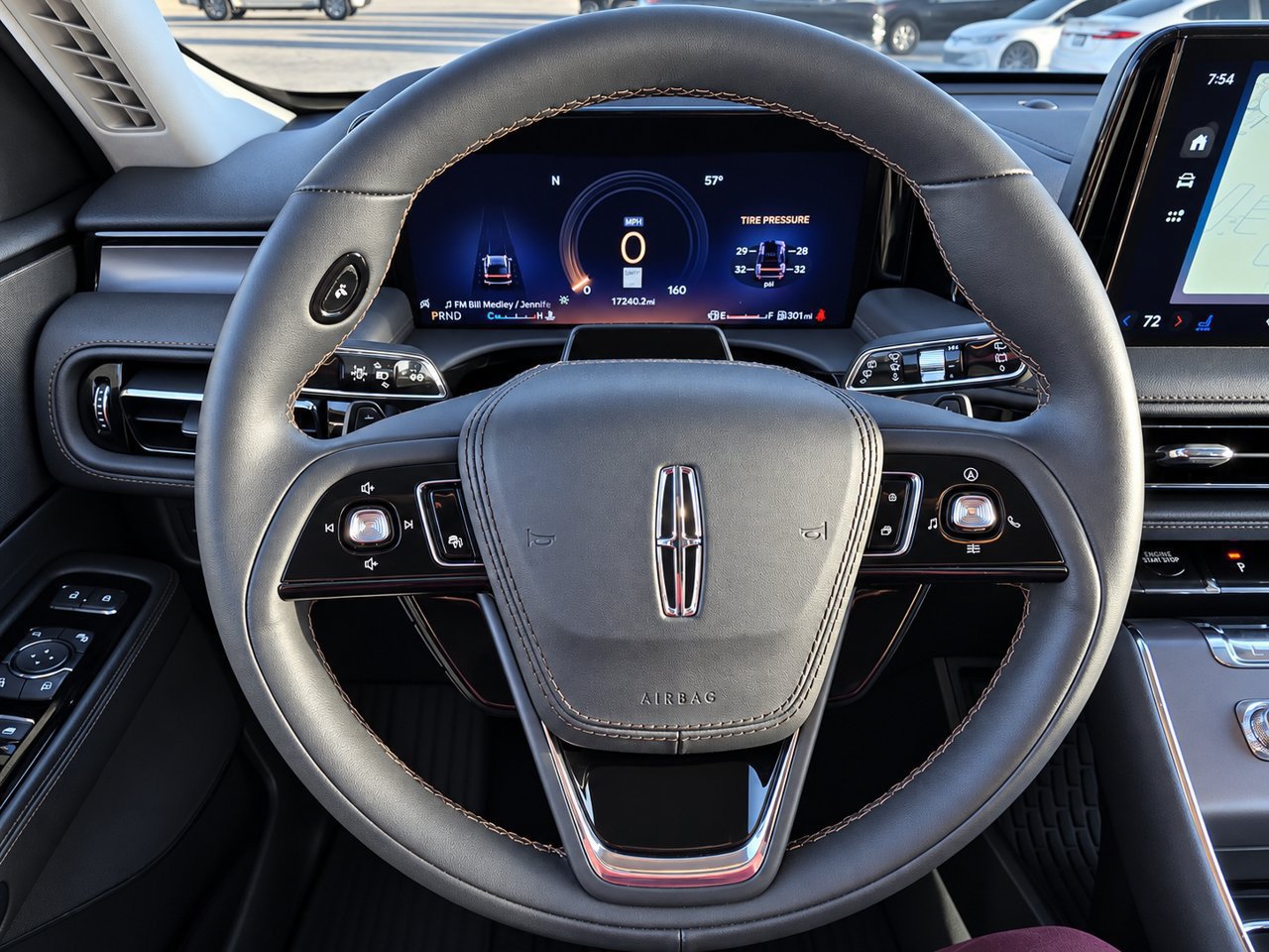Used 2025 Lincoln Aviator AWD image 21