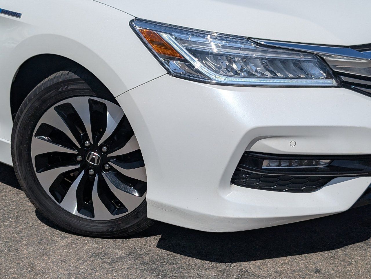Used 2017 Honda Accord Touring image 10