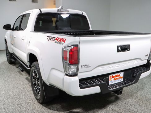 Used 2023 Toyota Tacoma TRD Sport image 9