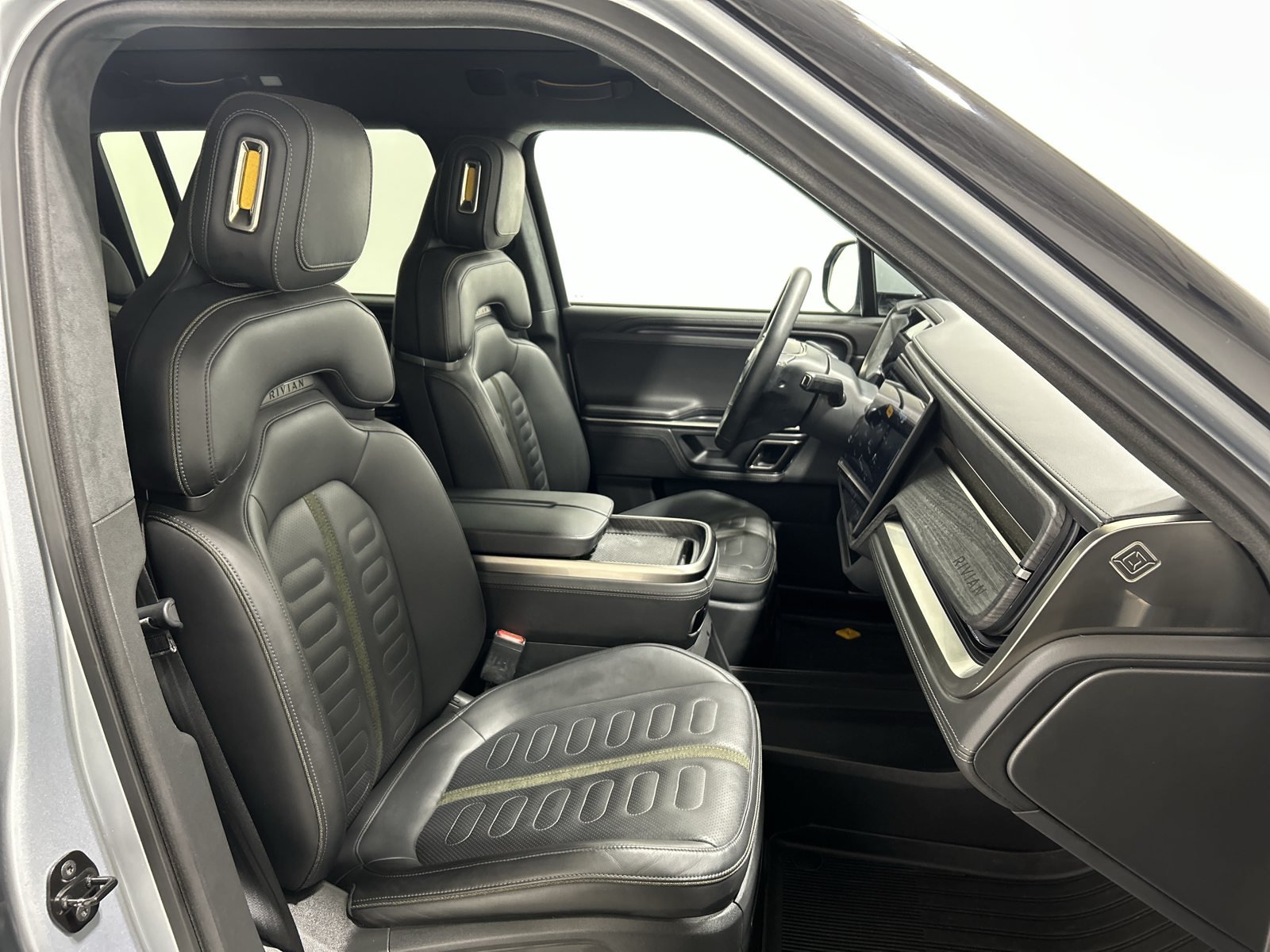 Used 2023 Rivian R1S Adventure Quad AWD/4WD image 24