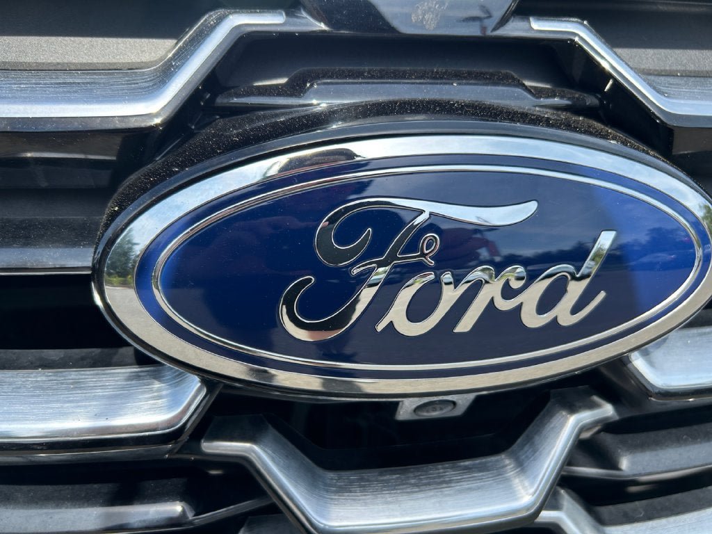 Used 2025 Ford Explorer Platinum w/ Ultimate Package AWD/4WD image 35