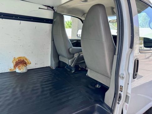 Used 2015 Chevrolet Express 2500 image 23