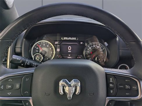 Used 2025 RAM 1500 Laramie image 30