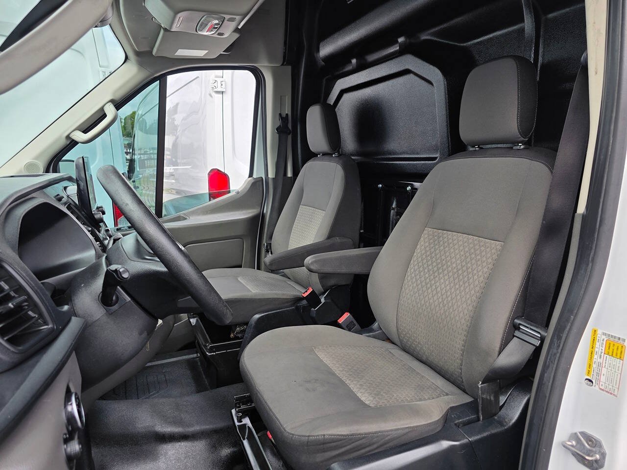 Used 2020 Ford Transit 250 Medium Roof RWD image 10