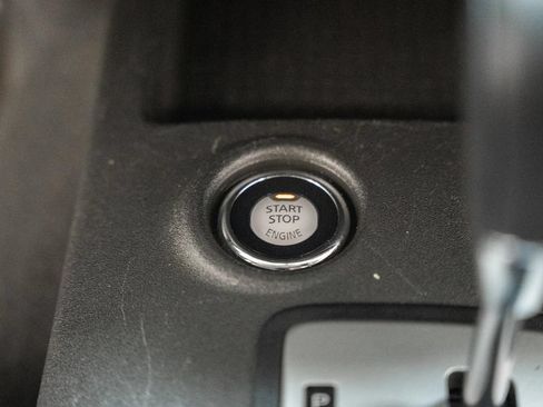 Used 2021 Nissan Frontier SV RWD image 25