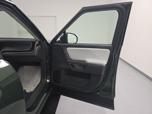 Used 2024 Rivian R1S Adventure AWD/4WD image 18