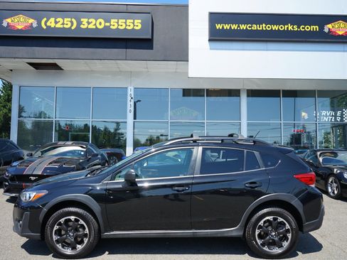 Used 2023 Subaru Crosstrek 2.0i AWD/4WD image 2