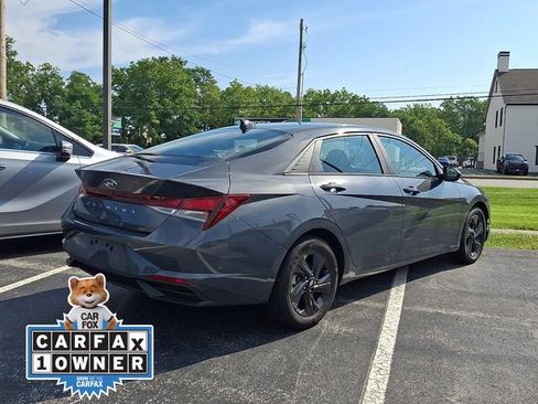 Used 2023 Hyundai Elantra SEL w/ Cargo Package FWD image 2
