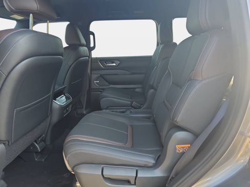 New 2026 Nissan Armada SL w/ Captain's Chari Seat Package AWD/4WD image 14