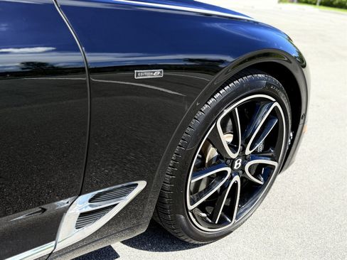 Used 2024 Bentley Continental GT V8 AWD/4WD image 8