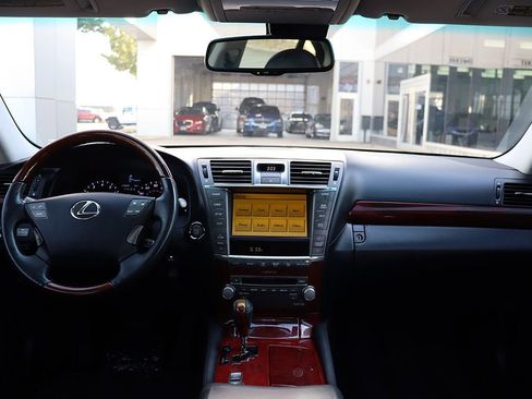 Used 2010 Lexus LS 460 image 11
