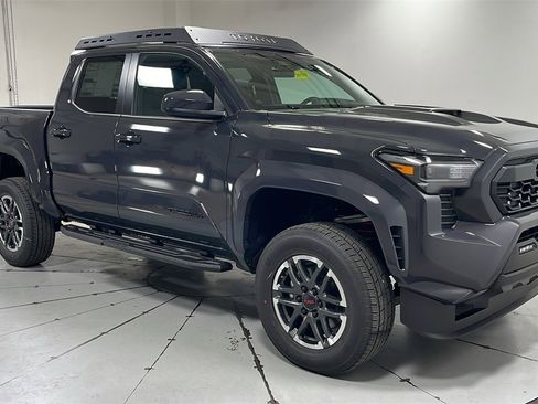 New 2025 Toyota Tacoma TRD Sport image 3