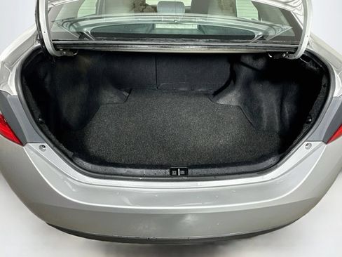 Used 2015 Toyota Corolla LE FWD image 29