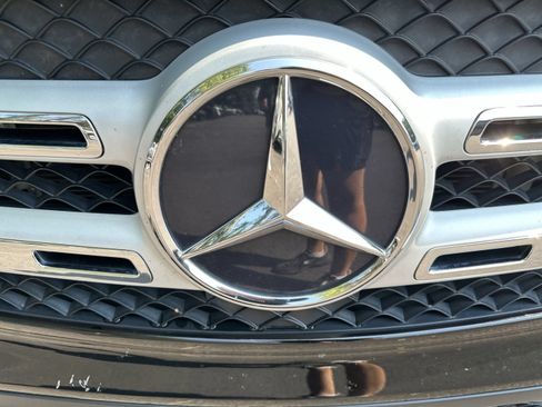 Used 2022 Mercedes-Benz GLB 250 image 25