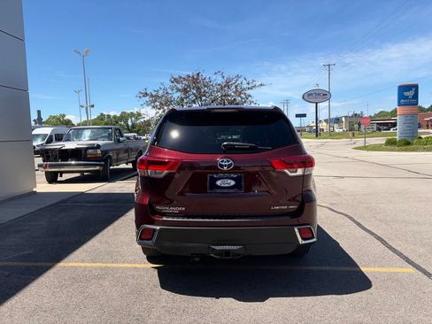 Used 2019 Toyota Highlander Limited Platinum AWD/4WD image 37