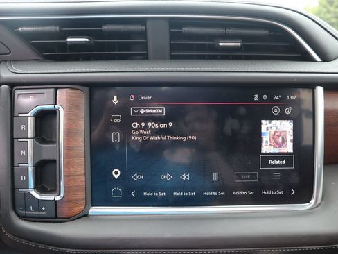 Used 2023 GMC Yukon Denali Ultimate AWD/4WD image 31