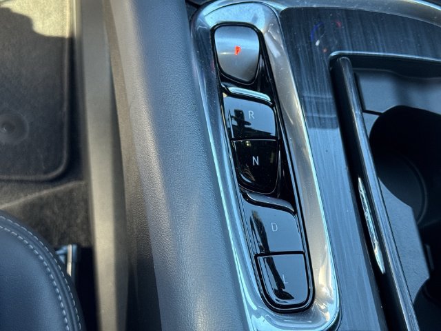 Used 2024 Buick Enclave Essence w/ Sport Touring Edition FWD image 15