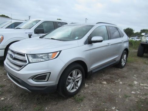Used 2017 Ford Edge SEL w/ Equipment Group 201A FWD image 3