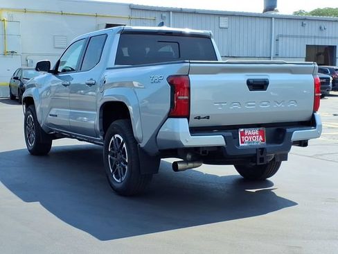 Used 2024 Toyota Tacoma TRD Sport w/ TRD Sport Upgrade Package AWD/4WD image 6