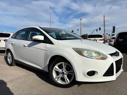 Used 2014 Ford Focus SE image 3