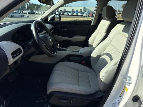 Certified 2025 Honda HR-V EX-L image 12