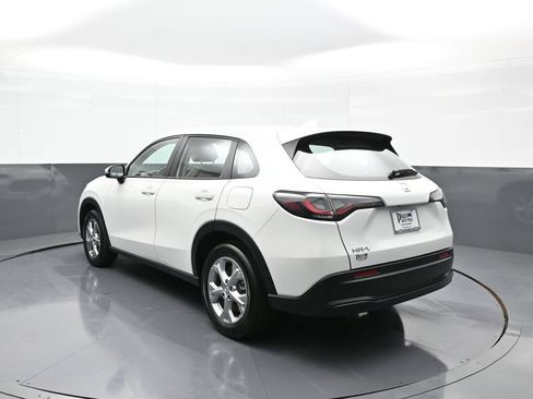 Certified 2025 Honda HR-V LX image 8