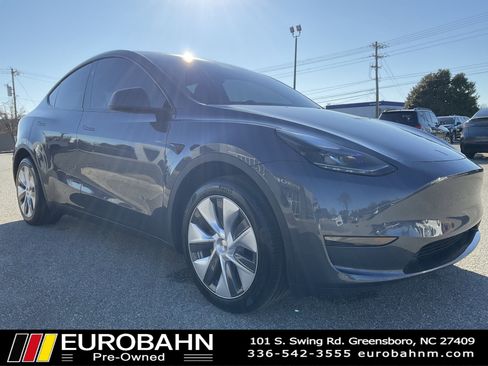 Used 2023 Tesla Model Y Long Range image 23