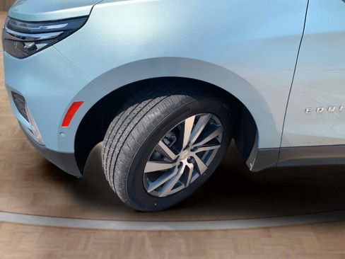 Used 2022 Chevrolet Equinox Premier FWD image 32