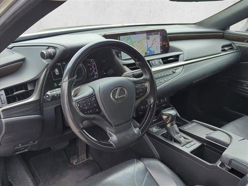 Used 2019 Lexus ES 300h w/ Accessory Package 2 FWD image 12