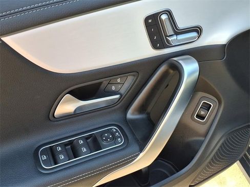 Used 2025 Mercedes-Benz CLA 250 4MATIC image 14